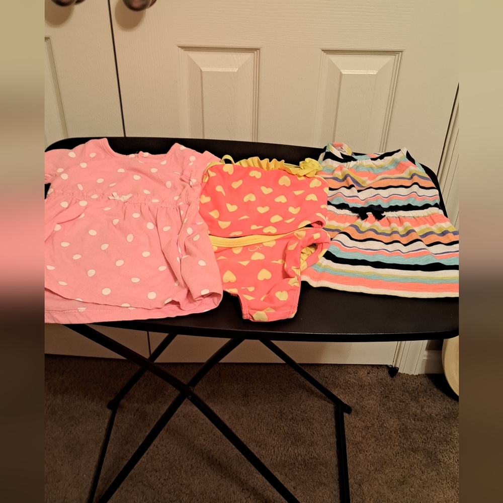 Girl's 18-month  4 pc bundle EUC